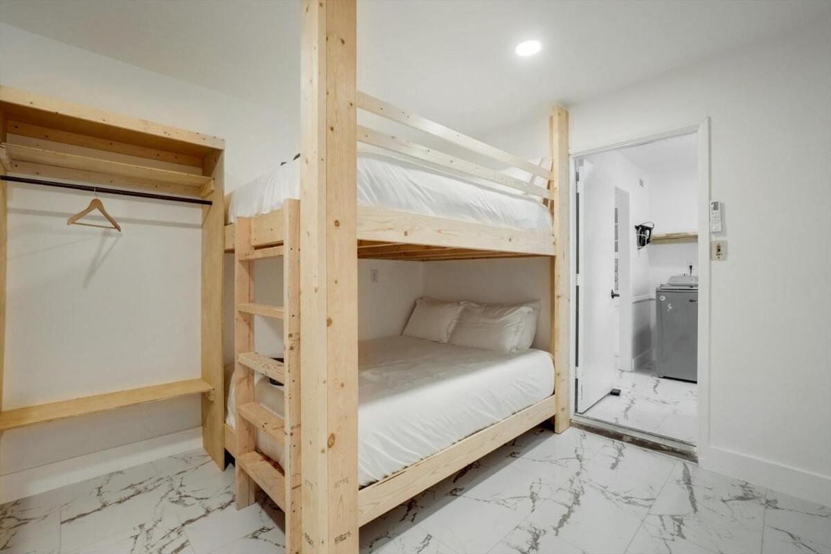 Spectacular 4Br 2,5Ba Holiday Home With Pool And Grill 캐럴턴 외부 사진
