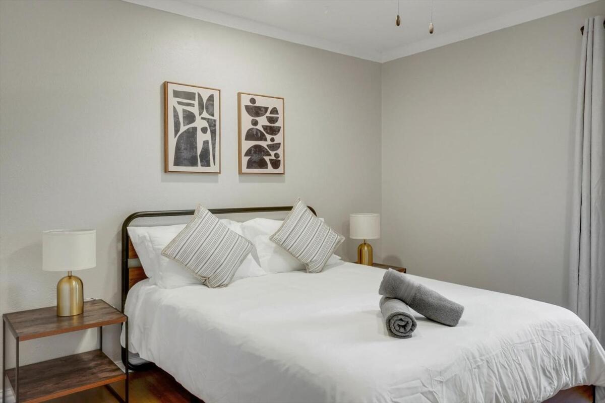 Spectacular 4Br 2,5Ba Holiday Home With Pool And Grill 캐럴턴 외부 사진