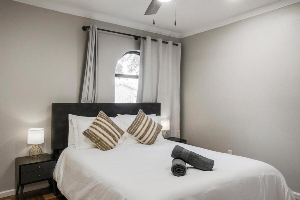Spectacular 4Br 2,5Ba Holiday Home With Pool And Grill 캐럴턴 외부 사진